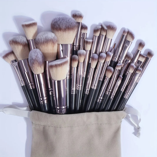 MAANGE 30pcs Professional Makeup Brush Set With Bag